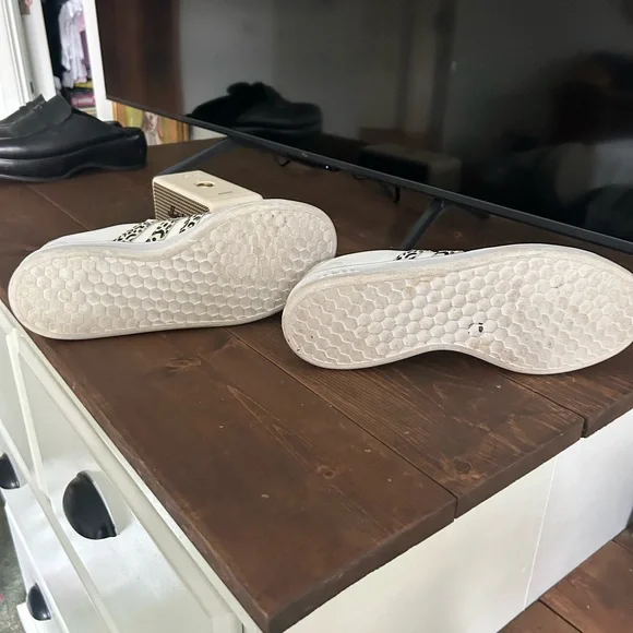 Adidas White Sneakers with Animal Print - Picture 5 of 6